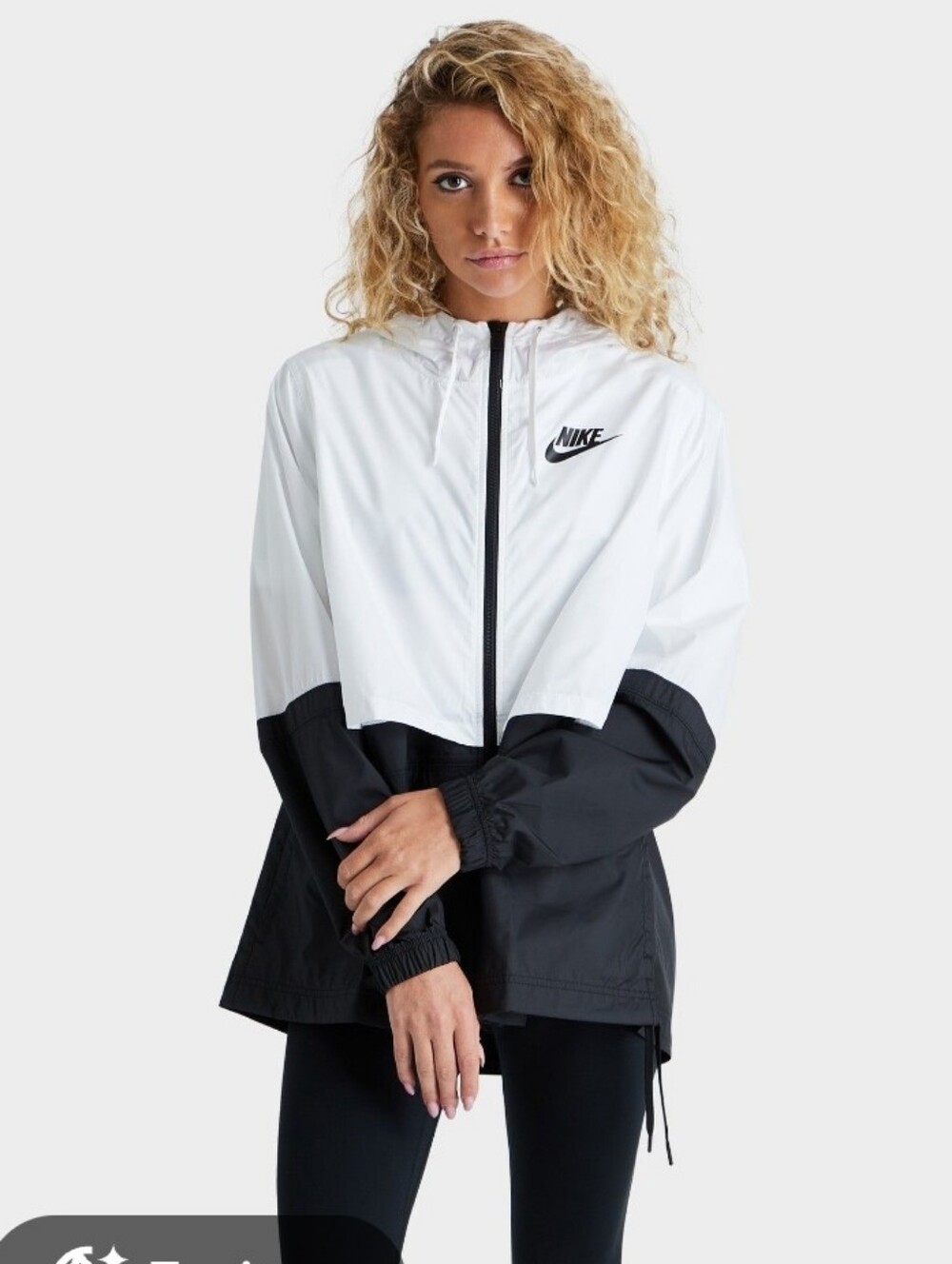 Nike Women's White/Black Repel Woven Jacket